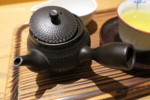 美味しい煎茶の淹れ方とは？急須の選び方と使い方を解説